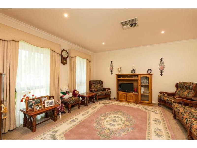 2 Edmund Barton Court, Mildura VIC 3500