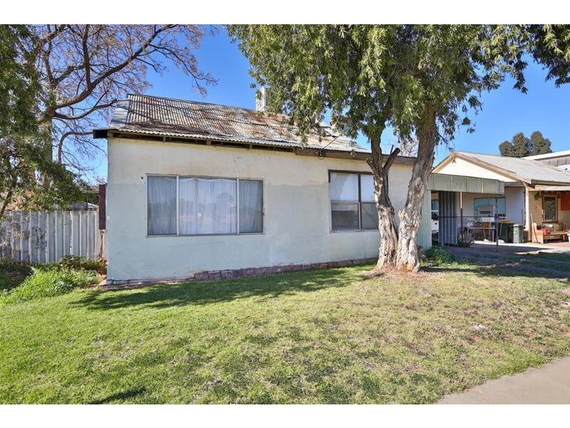 710 Koorlong Avenue, Irymple VIC 3498