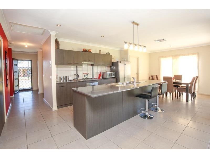 5 Tower Gardens, Mildura VIC 3500