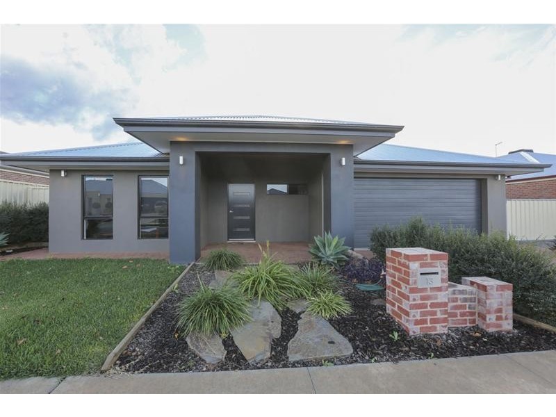 13 Lizlee Drive, Mildura VIC 3500