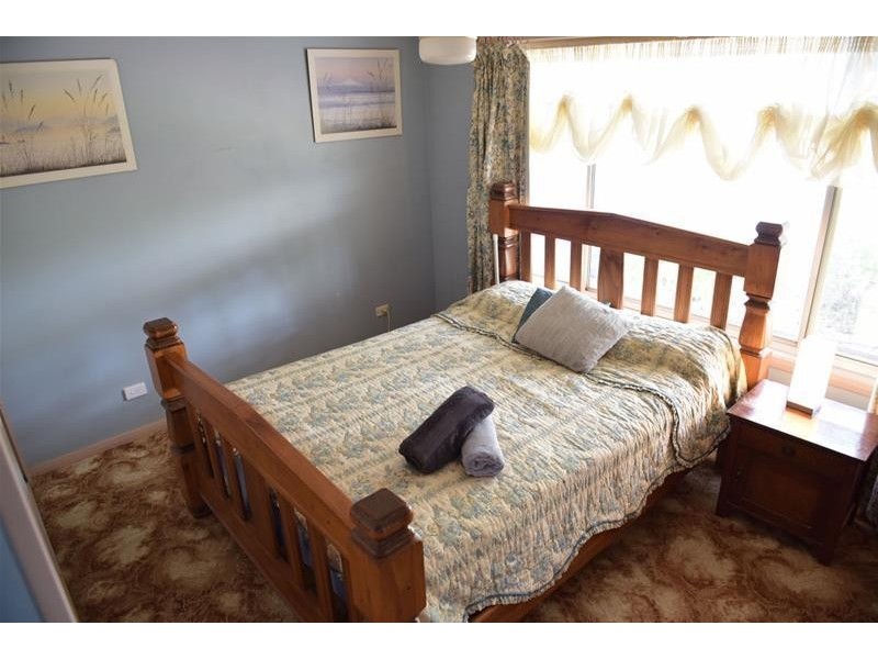 4 Lakeside Court, Cullulleraine VIC 3496