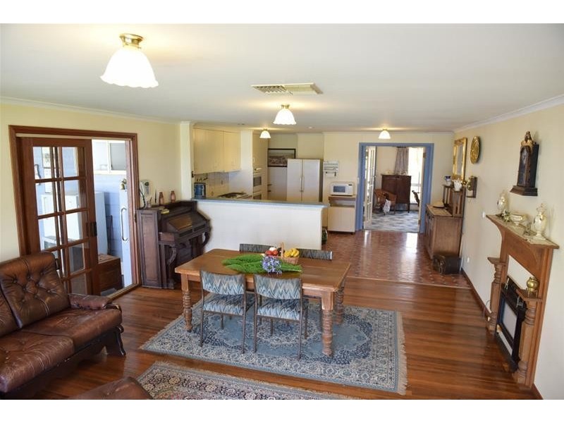 4 Lakeside Court, Cullulleraine VIC 3496