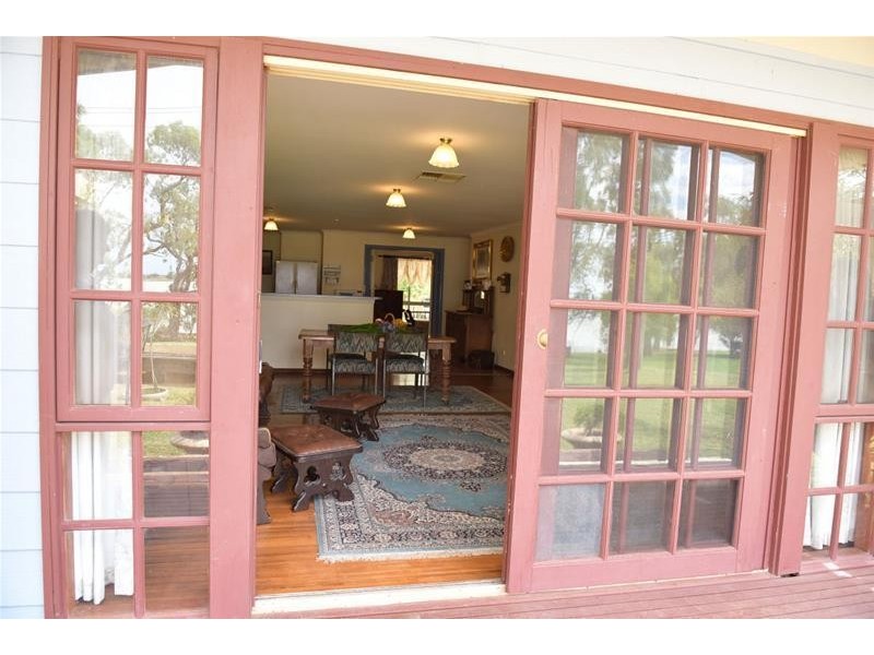 4 Lakeside Court, Cullulleraine VIC 3496