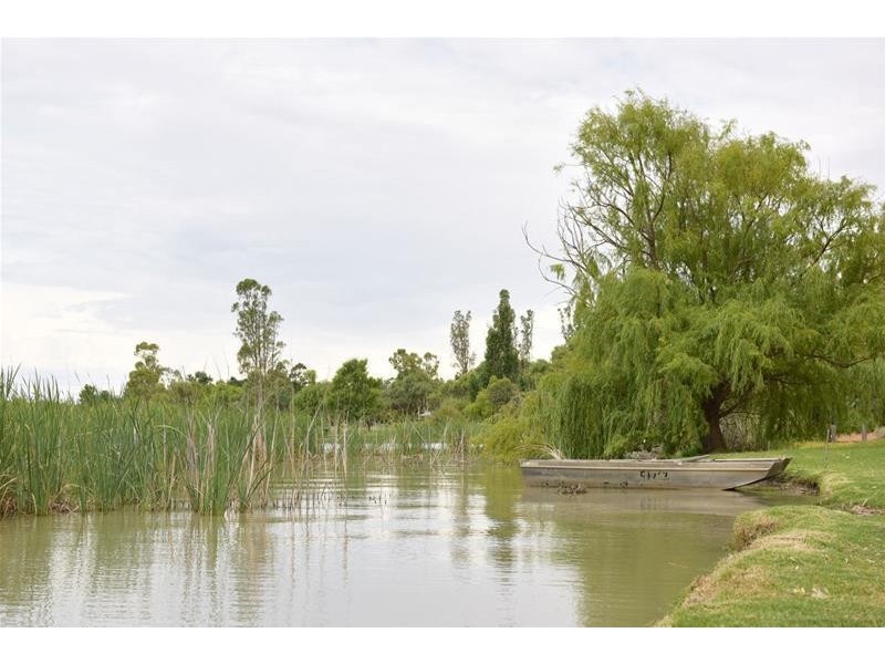4 Lakeside Court, Cullulleraine VIC 3496