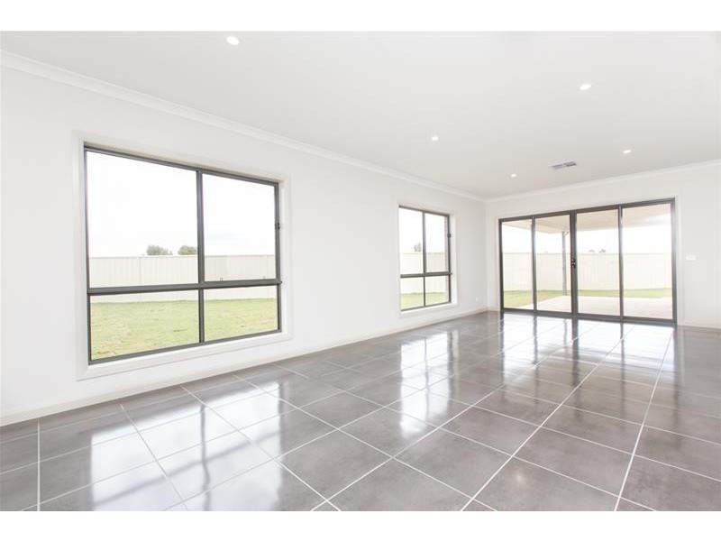 12 Terry Court, Mildura VIC 3500