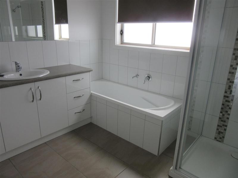 19 Toorak Drive, Irymple VIC 3498