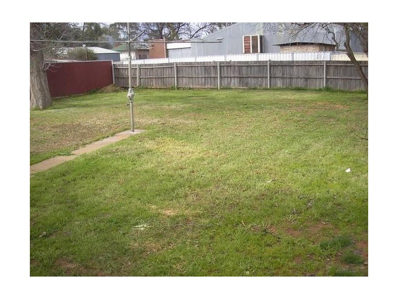 21 Namoi Avenue, Red Cliffs VIC 3496