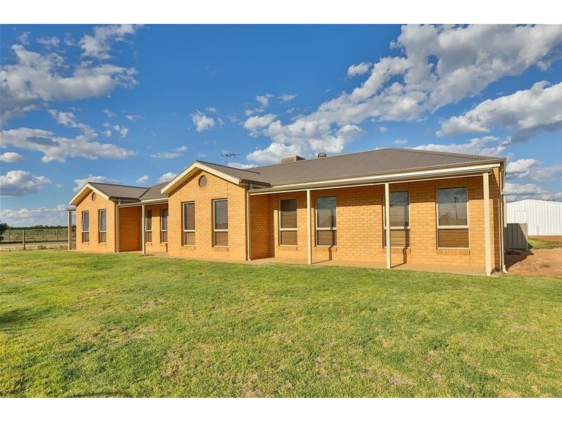 95 Cowanna Avenue South Avenue, Merbein South VIC 3505