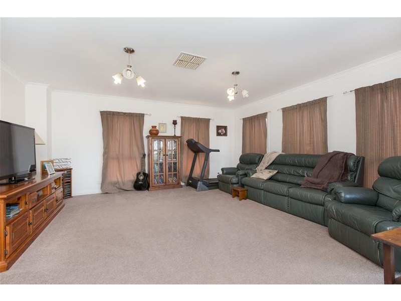 95 Cowanna Avenue South Avenue, Merbein South VIC 3505