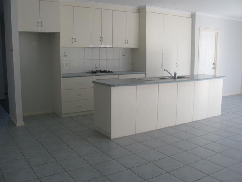 4 Thames Place, Mildura VIC 3500