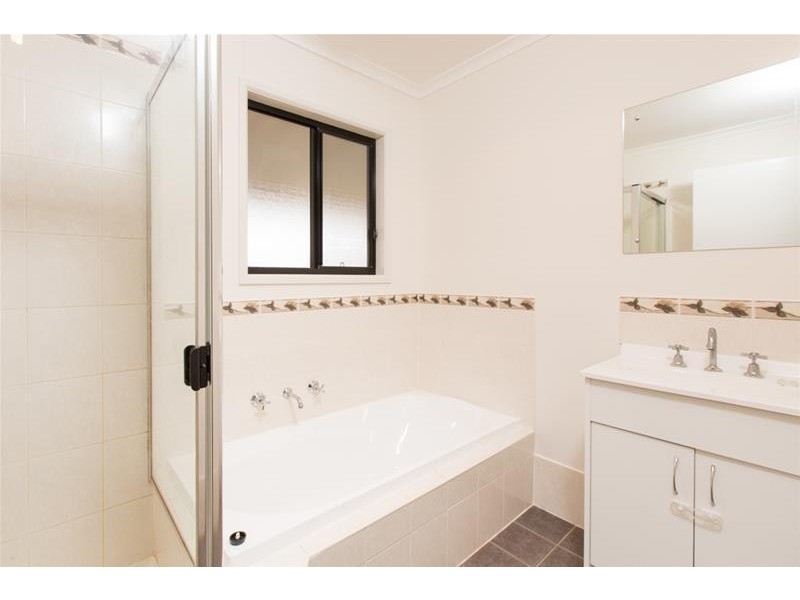 2a Latrobe Avenue, Red Cliffs VIC 3496