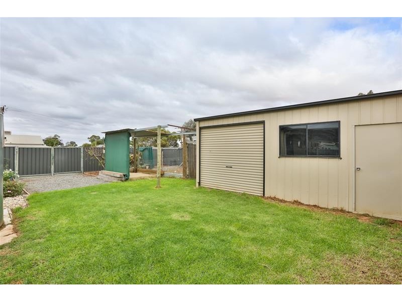 2a Latrobe Avenue, Red Cliffs VIC 3496