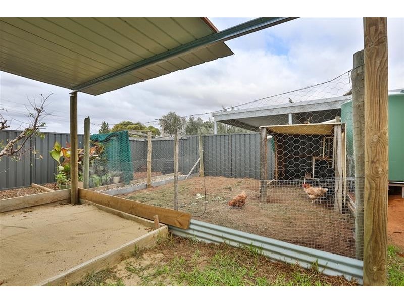 2a Latrobe Avenue, Red Cliffs VIC 3496