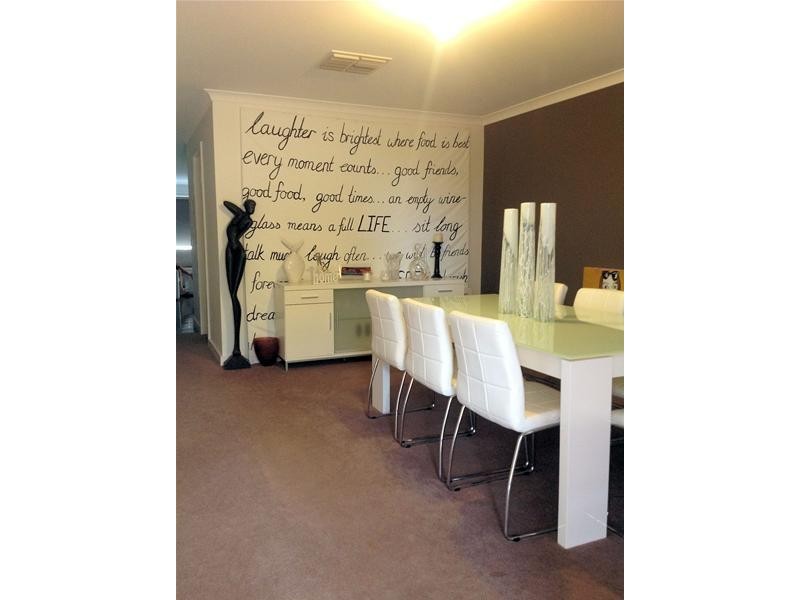 14 Summer Drive, Buronga NSW 2739