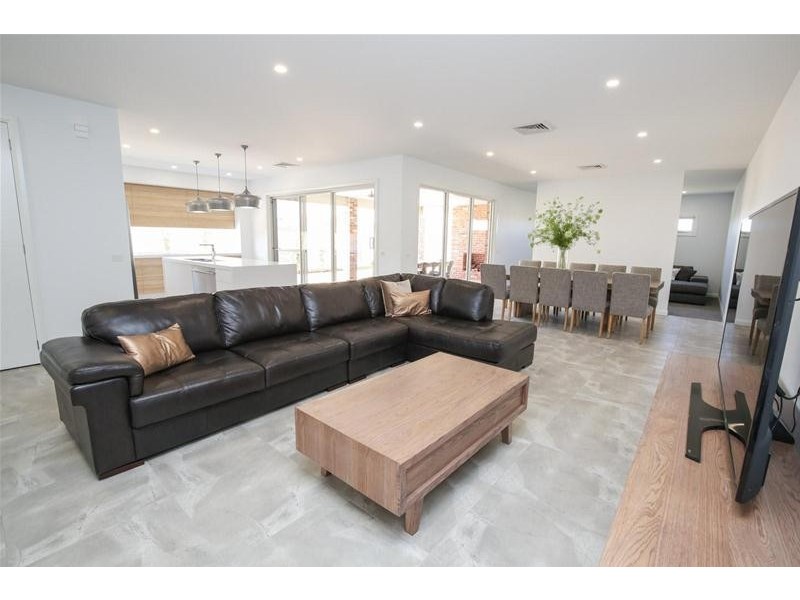 21 Ontario Park Drive, Mildura VIC 3500