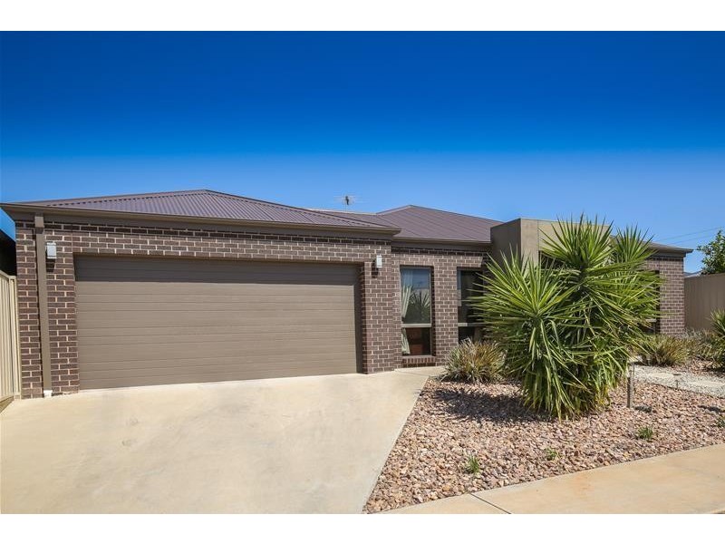 4 Wisteria Way, Mildura VIC 3500