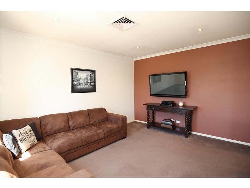 4 Wisteria Way, Mildura VIC 3500