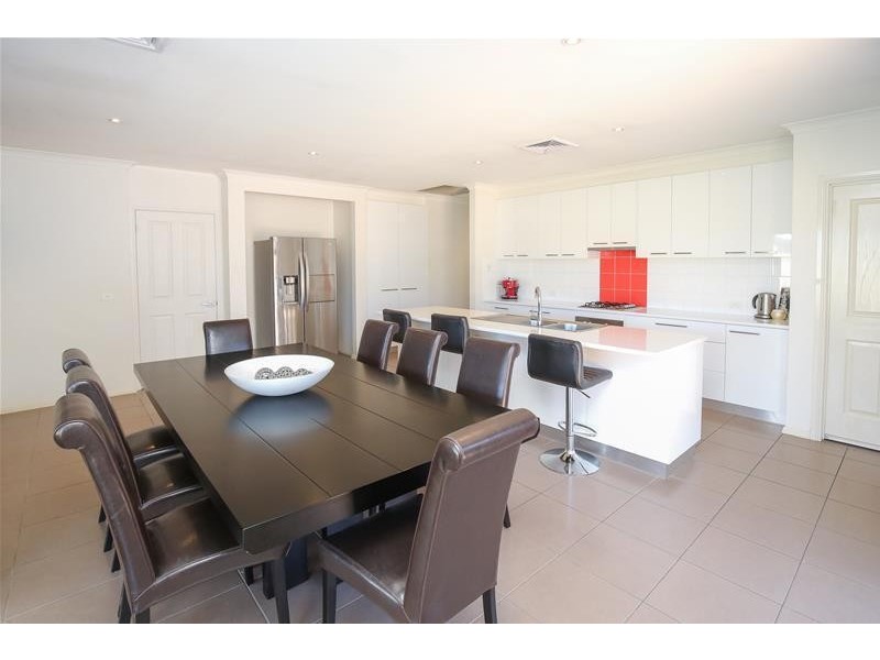 4 Wisteria Way, Mildura VIC 3500