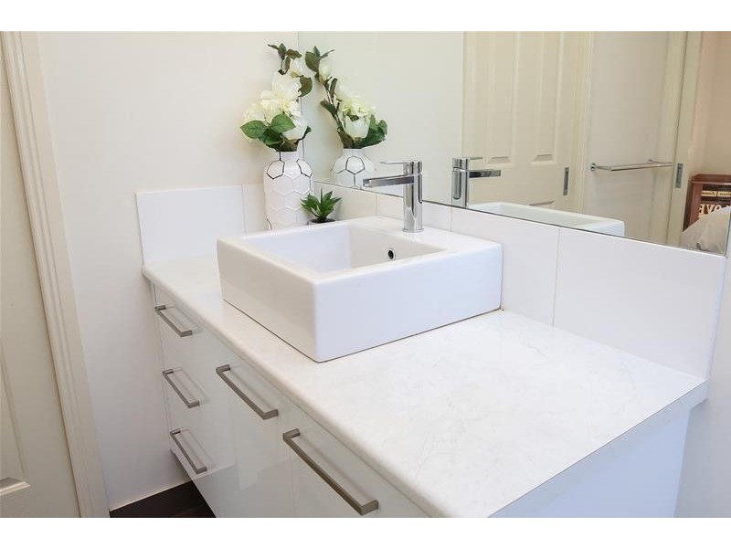 4 Wisteria Way, Mildura VIC 3500