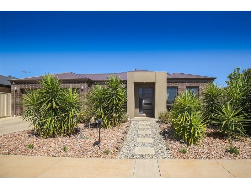 4 Wisteria Way, Mildura VIC 3500
