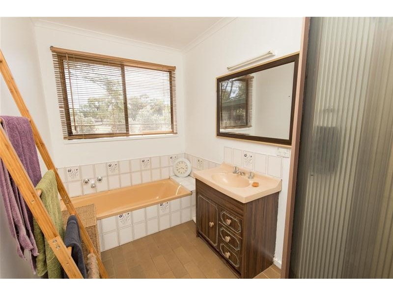 11 Cowra Avenue, Mildura VIC 3500