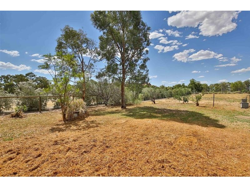 11 Cowra Avenue, Mildura VIC 3500
