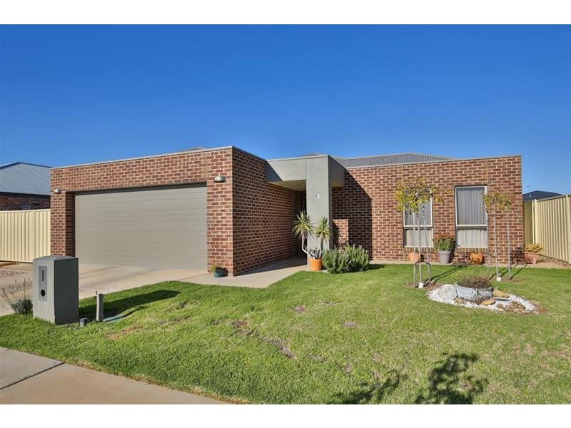 15 Ponderosa Way, Mildura VIC 3500