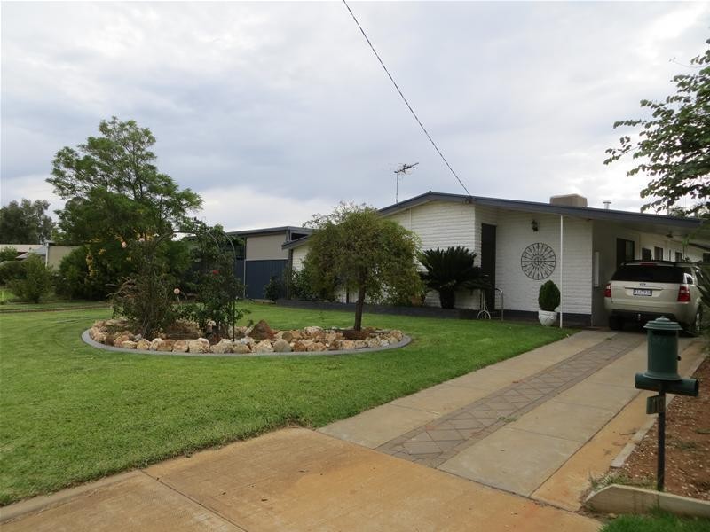 10 John Court, Irymple VIC 3498