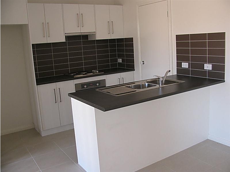 16 Philippa  Crescent, Mildura VIC 3500