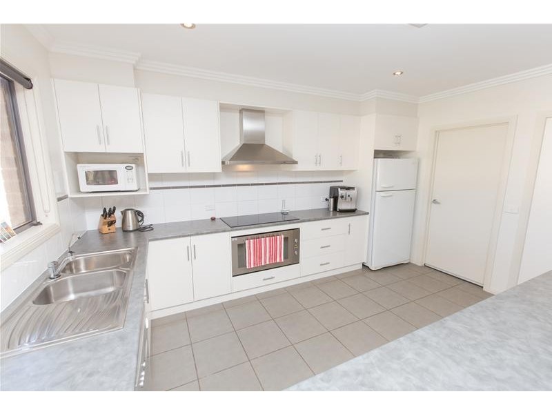 15 Heidi Court, Mildura VIC 3500