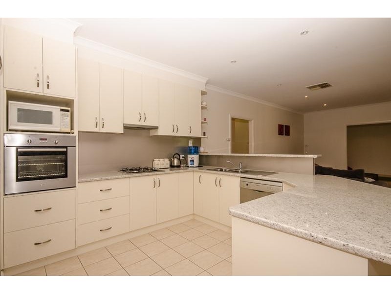 1094 Sandilong Avenue, Irymple VIC 3498