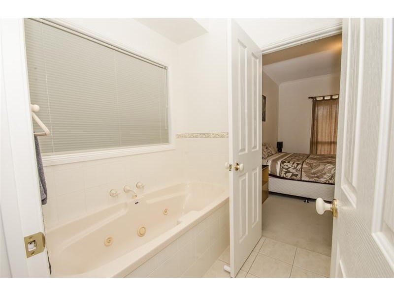 1094 Sandilong Avenue, Irymple VIC 3498