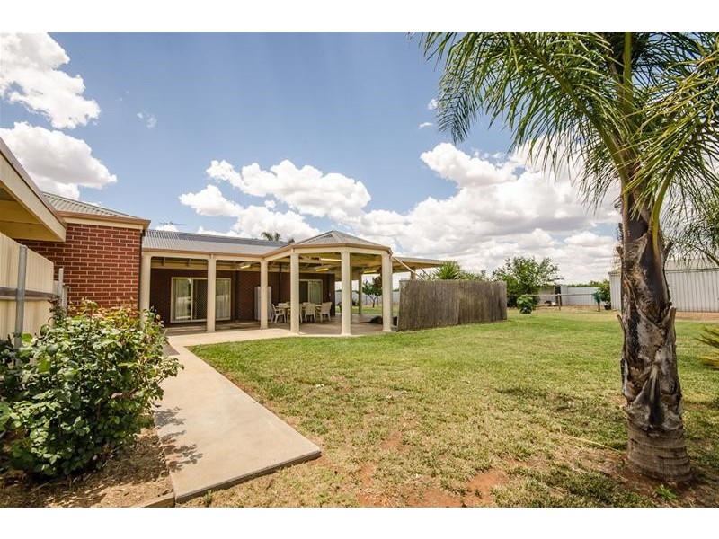 1094 Sandilong Avenue, Irymple VIC 3498