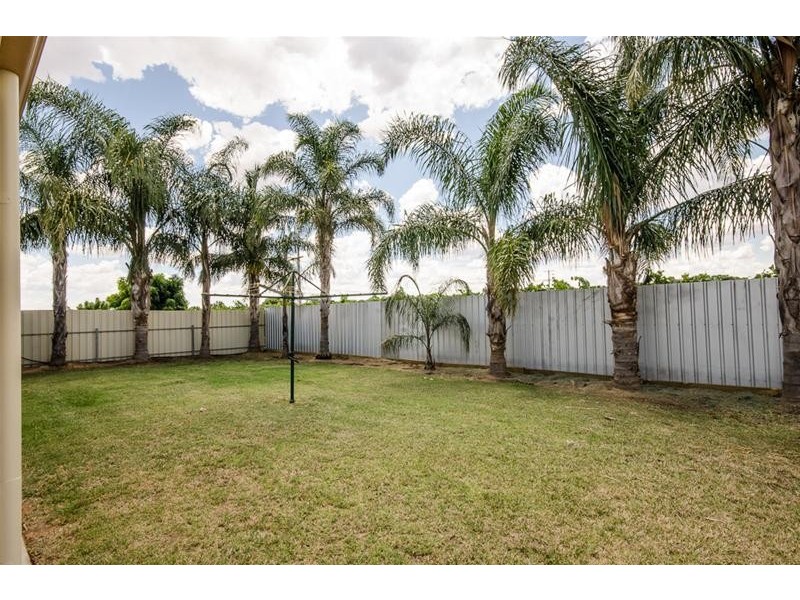 1094 Sandilong Avenue, Irymple VIC 3498