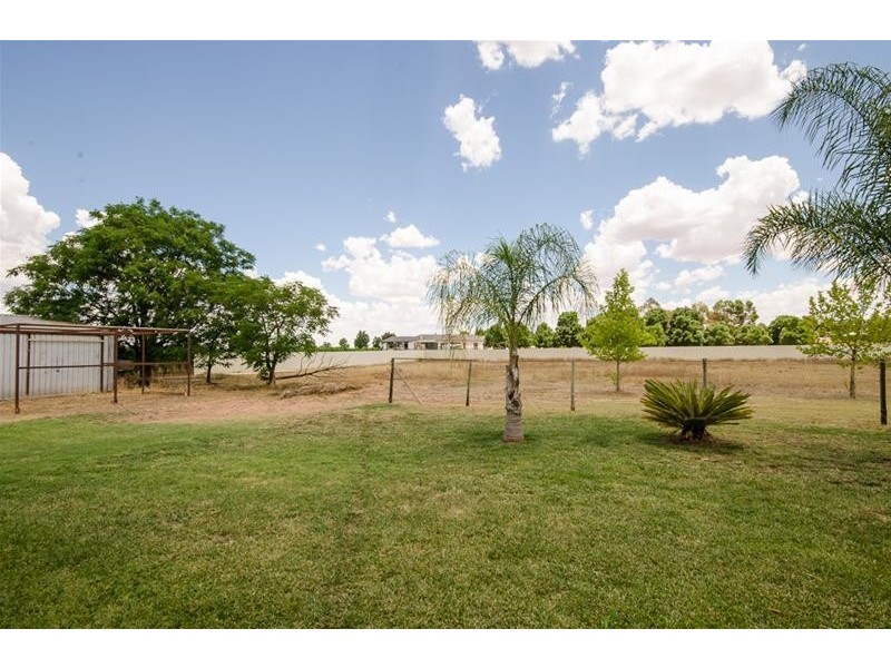 1094 Sandilong Avenue, Irymple VIC 3498