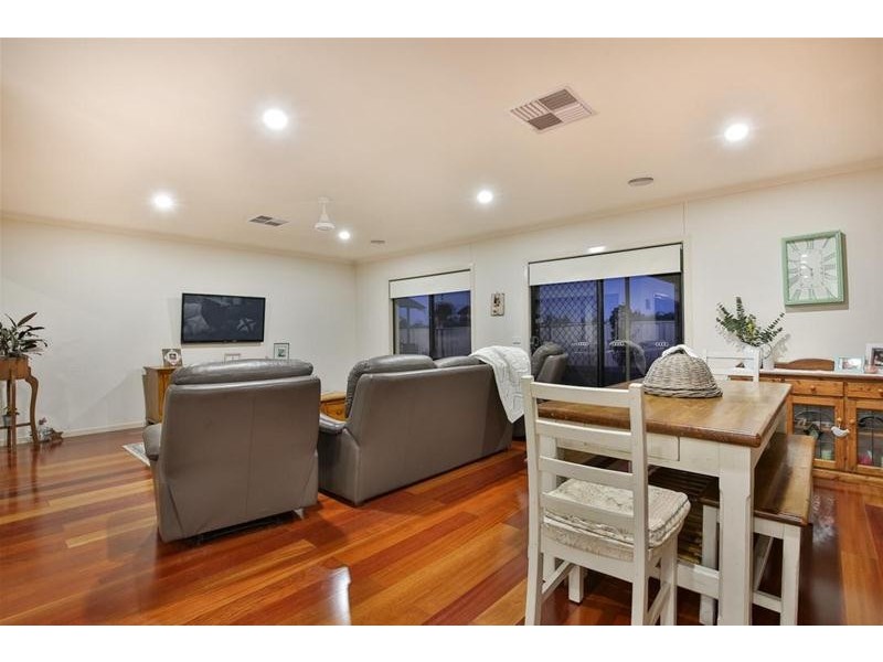 17 Carrington Drive, Irymple VIC 3498