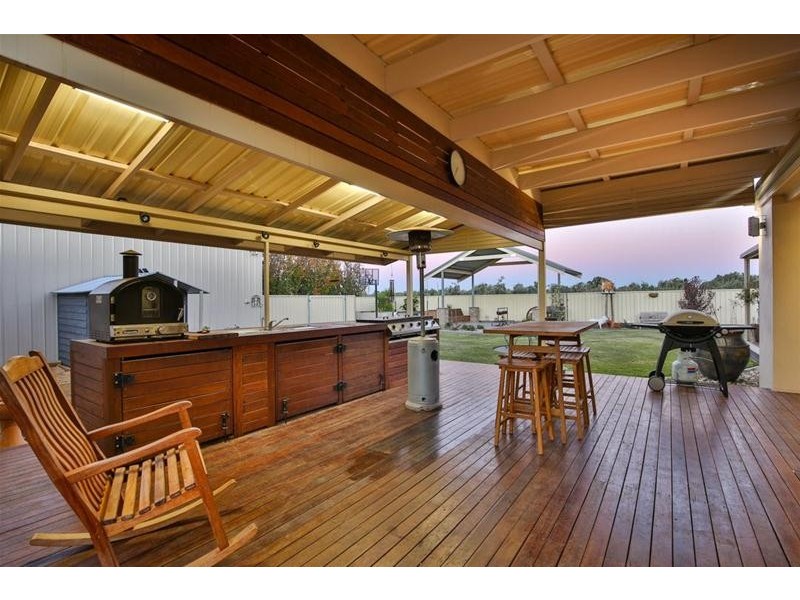 17 Carrington Drive, Irymple VIC 3498