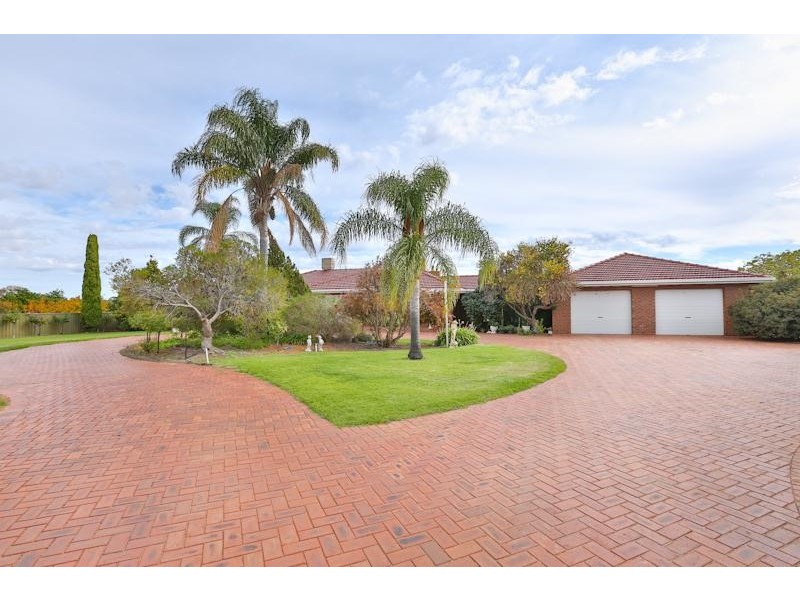 217-231 Ranfurly Way, Mildura VIC 3500