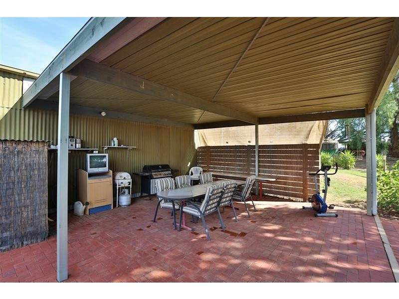 3352 Deakin Avenue, Mildura South VIC 3501