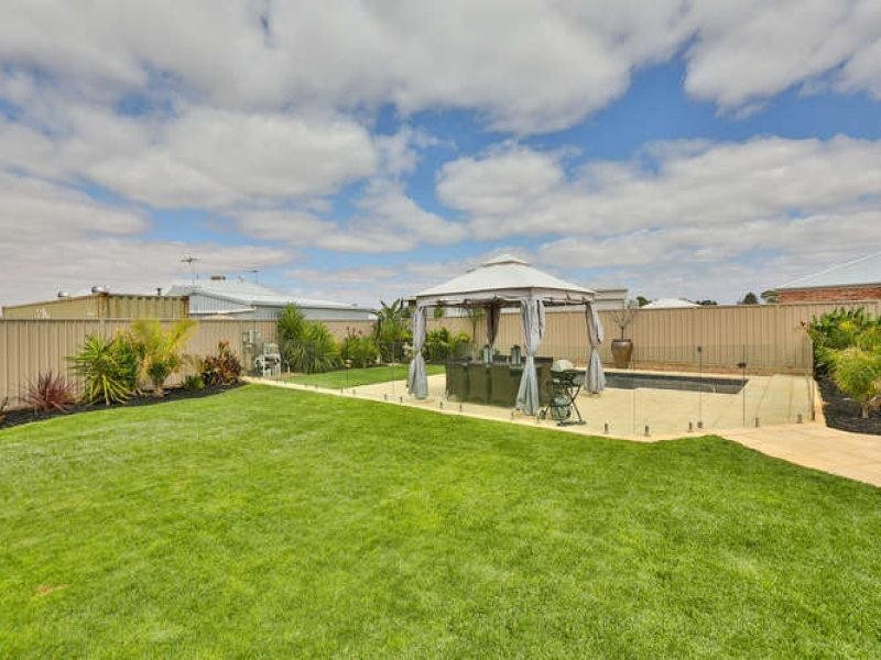 44 Betty Krake Drive, Red Cliffs VIC 3496