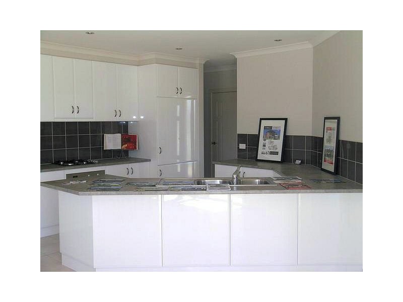 1 Peter John  Court, Mildura VIC 3500