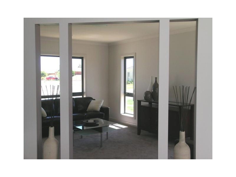 1 Peter John  Court, Mildura VIC 3500