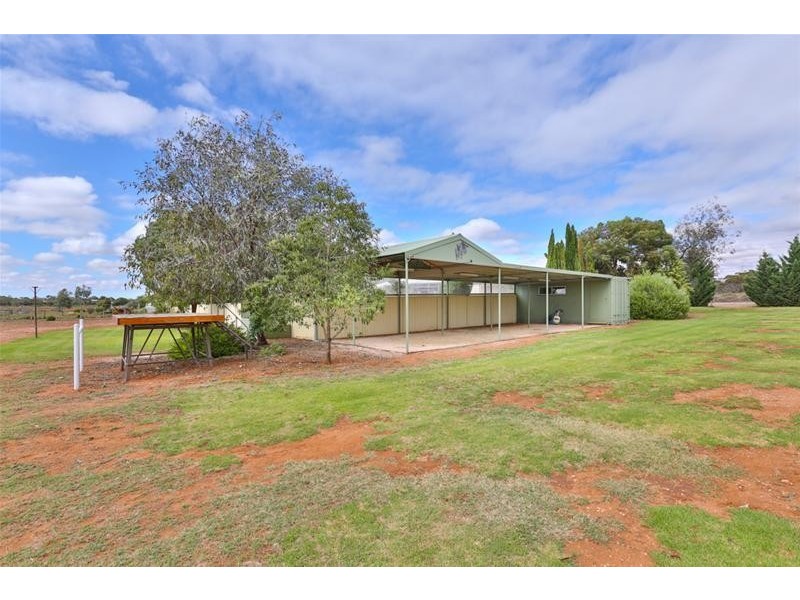 3686 Benetook Avenue, Koorlong VIC 3501
