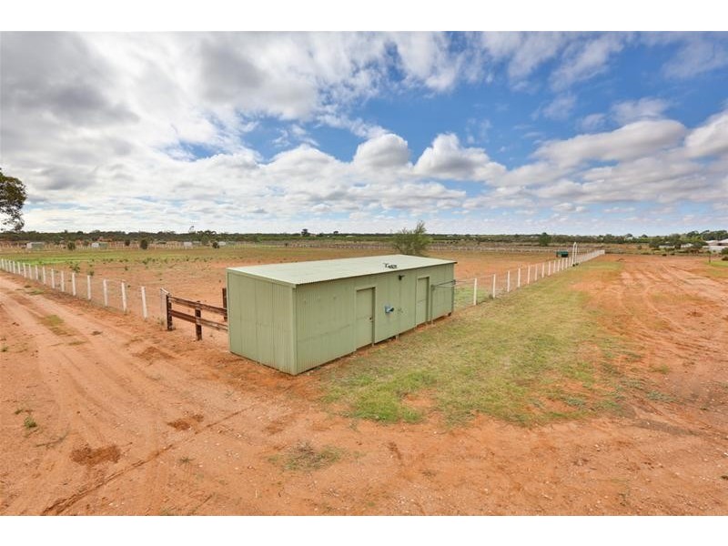 3686 Benetook Avenue, Koorlong VIC 3501