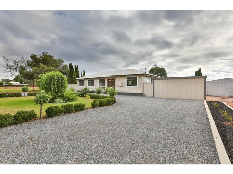 3686 Benetook Avenue, Koorlong VIC 3501