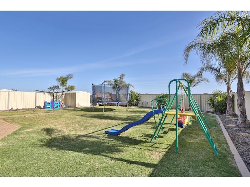 81 Summer  Drive, Buronga NSW 2739
