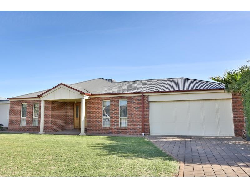 81 Summer  Drive, Buronga NSW 2739