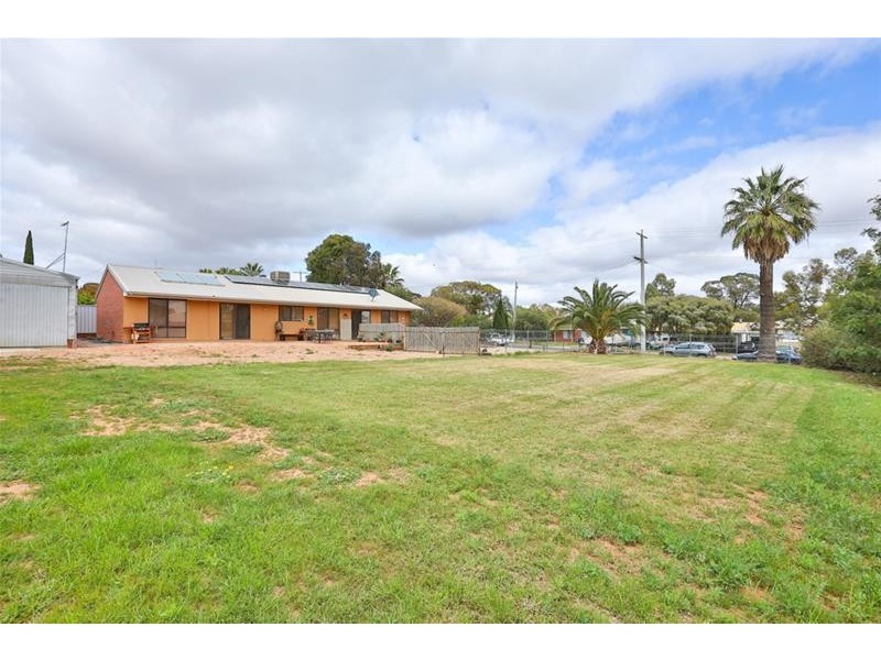 40-42 Main Avenue North, Merbein VIC 3505