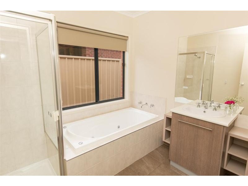 11 Drings Way, Gol Gol NSW 2738