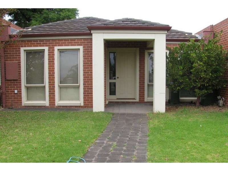 32 Cherry Avenue, Mildura VIC 3500